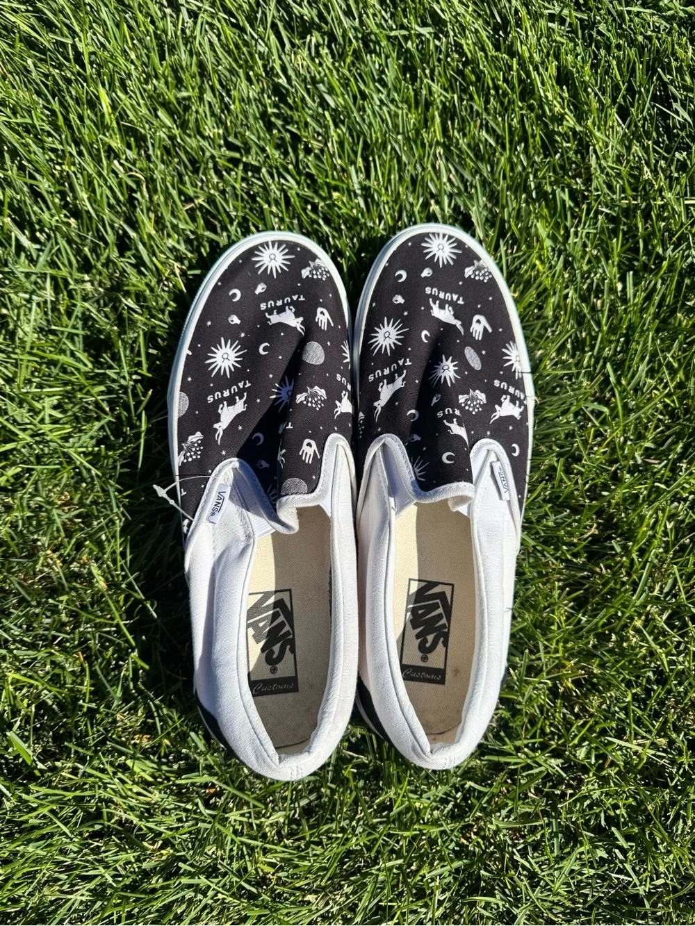 Vans Customs Taurus Zodiac Classic Slip-On Shoes Men’s 9.5/11 Womens